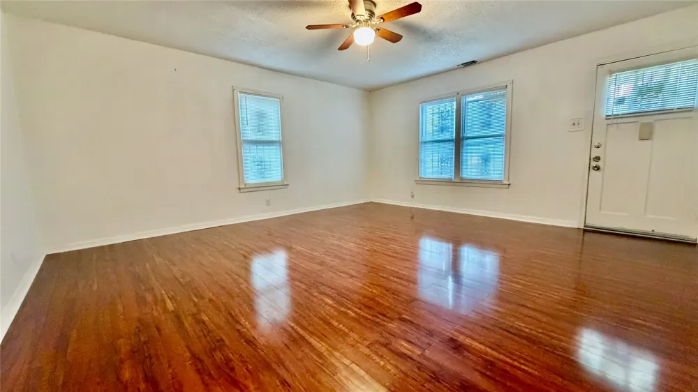 2109 E 12th Street Austin, TX 78702