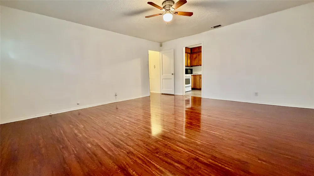 2109 E 12th Street Austin, TX 78702