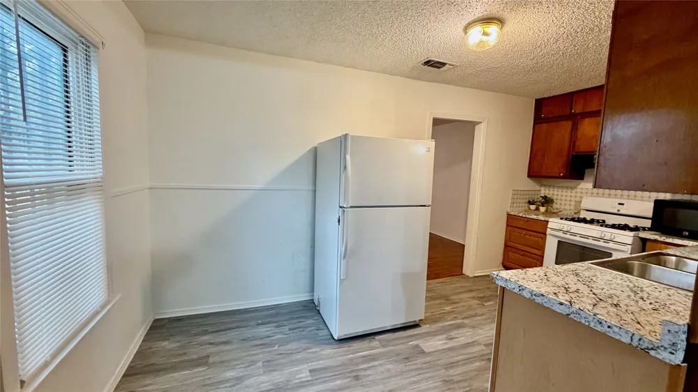 2109 E 12th Street Austin, TX 78702