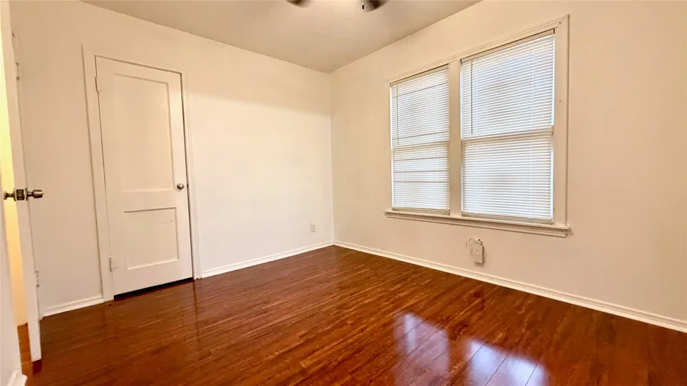 2109 E 12th Street Austin, TX 78702