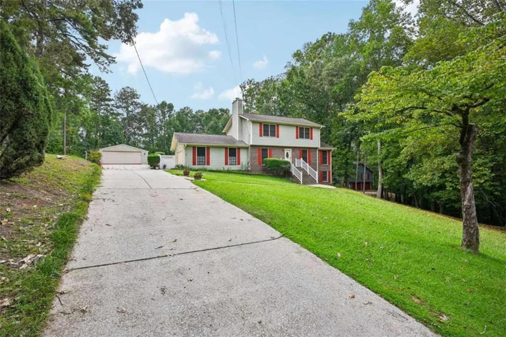 6092 Lakeshore Drive Mableton, GA 30126