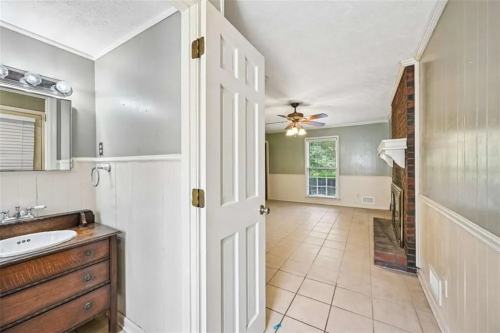 6092 Lakeshore Drive Mableton, GA 30126