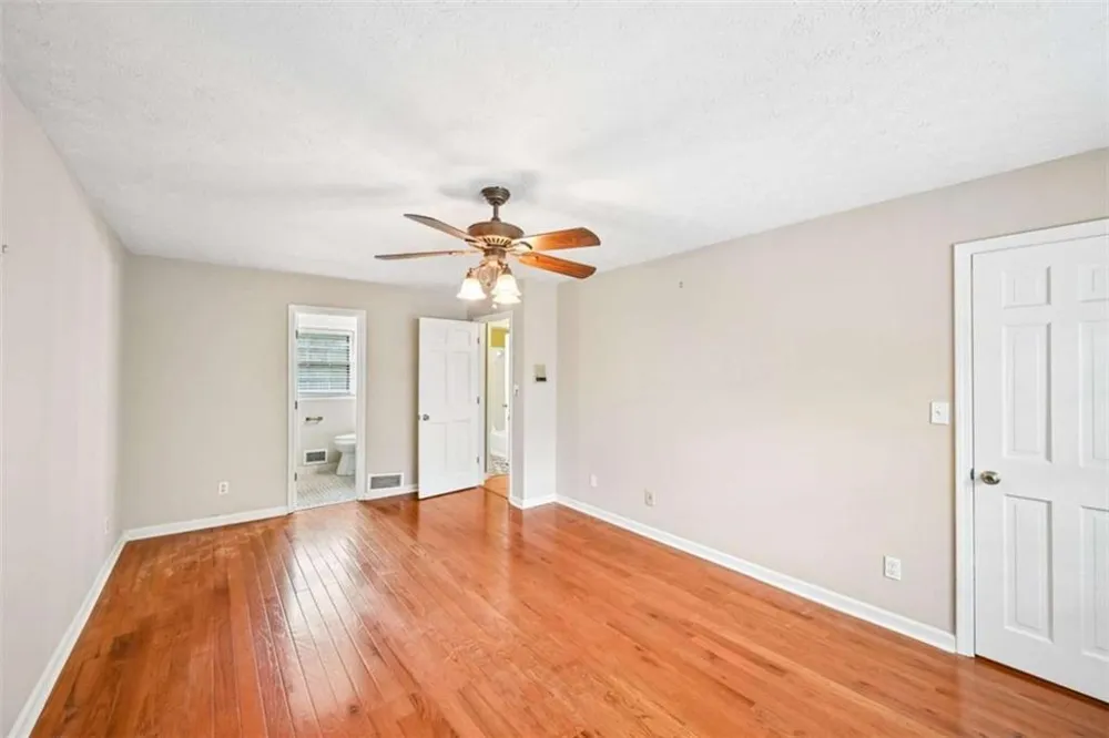 6092 Lakeshore Drive Mableton, GA 30126