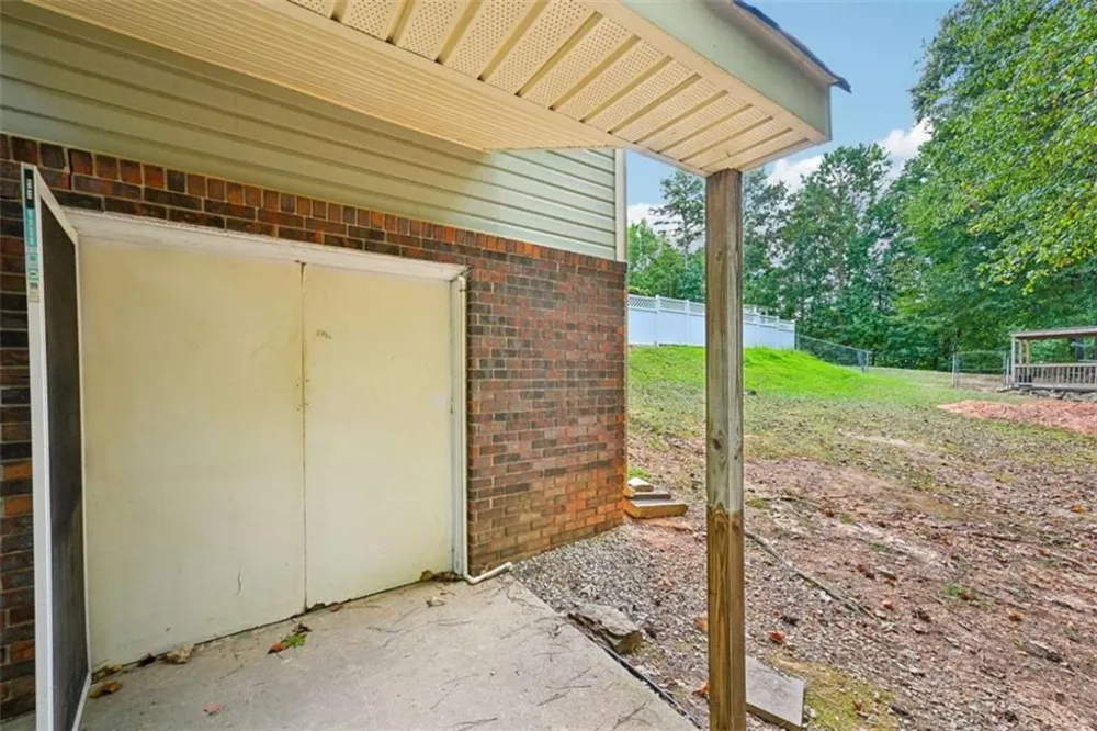 6092 Lakeshore Drive Mableton, GA 30126