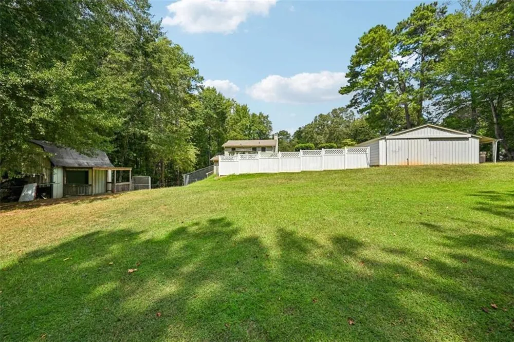 6092 Lakeshore Drive Mableton, GA 30126