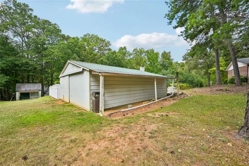 6092 Lakeshore Drive Mableton, GA 30126
