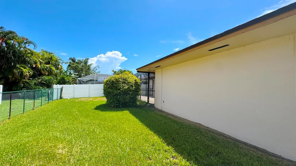 309 SE 4TH STREET Dania Beach, FL 33004
