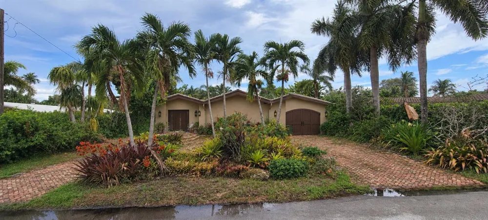 2060 NE 55TH STREET Fort Lauderdale, FL 33308