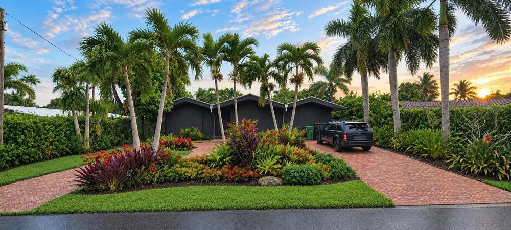 2060 NE 55TH STREET Fort Lauderdale, FL 33308