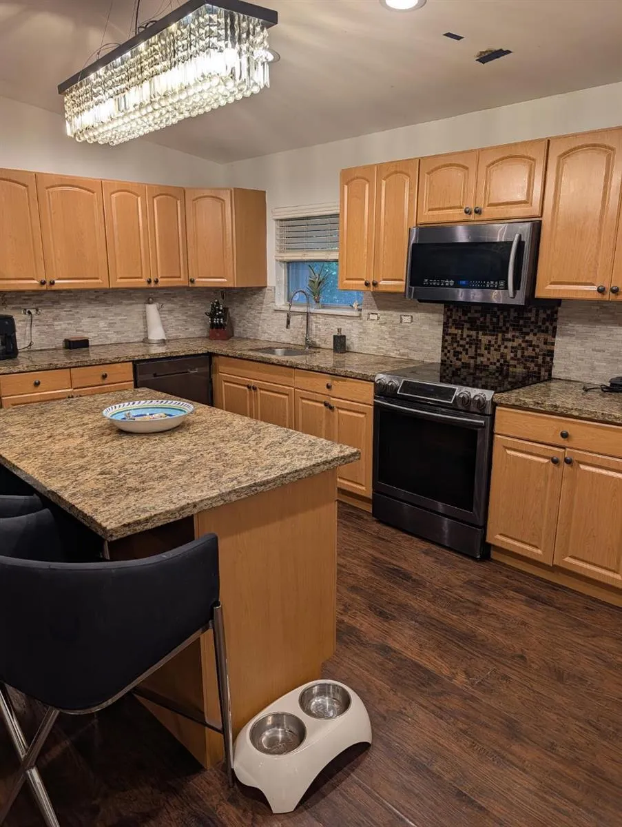 2060 NE 55TH STREET Fort Lauderdale, FL 33308