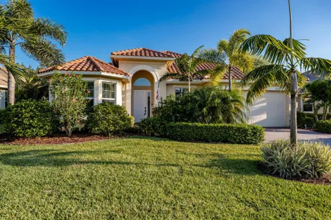 4247 DIAMOND SQUARE