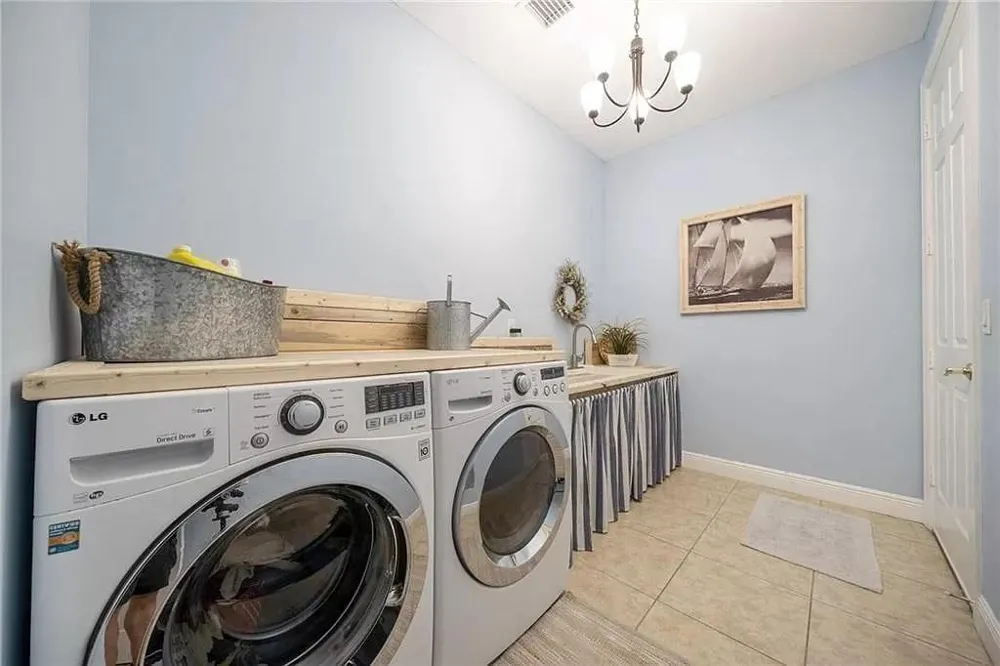4247 DIAMOND SQUARE Vero Beach, FL 32967