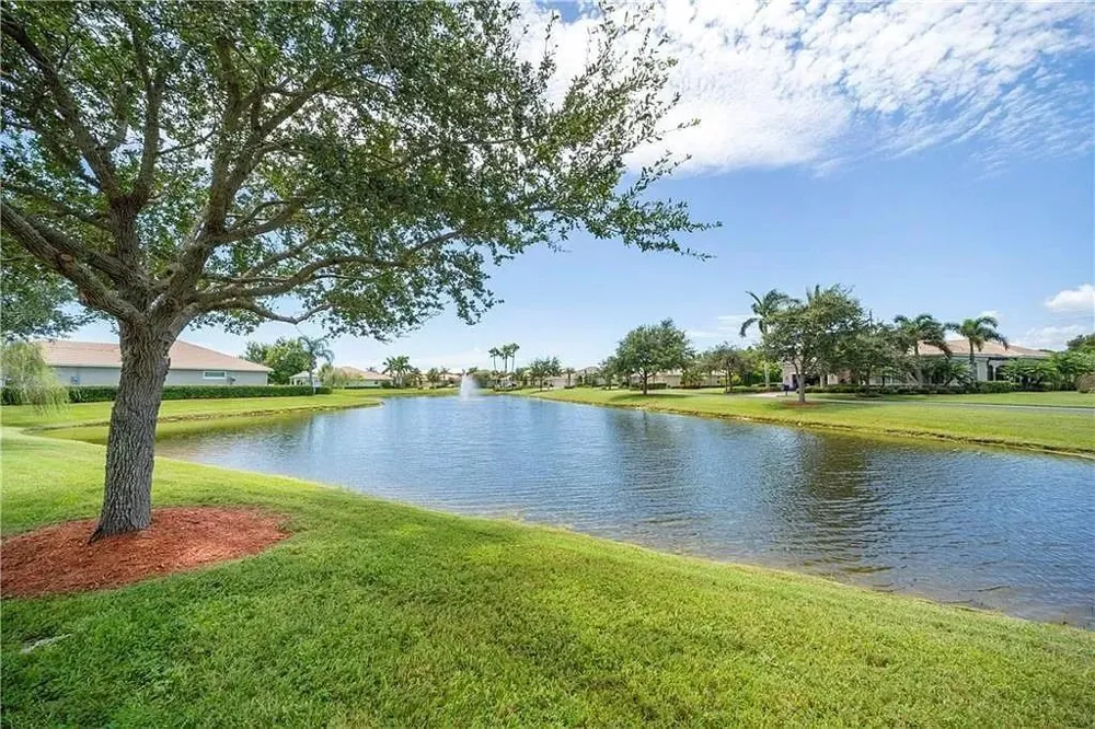 4247 DIAMOND SQUARE Vero Beach, FL 32967