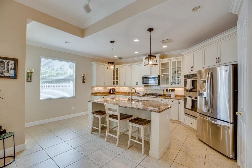 4247 DIAMOND SQUARE Vero Beach, FL 32967