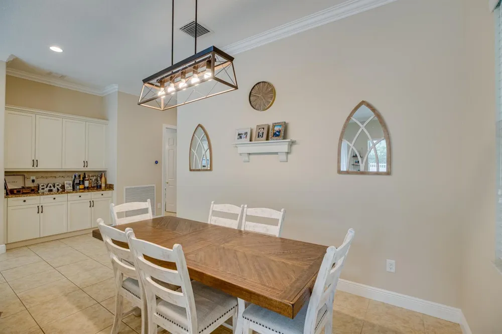 4247 DIAMOND SQUARE Vero Beach, FL 32967