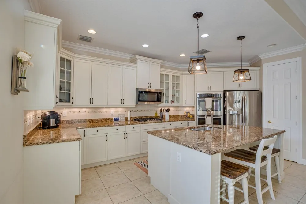 4247 DIAMOND SQUARE Vero Beach, FL 32967