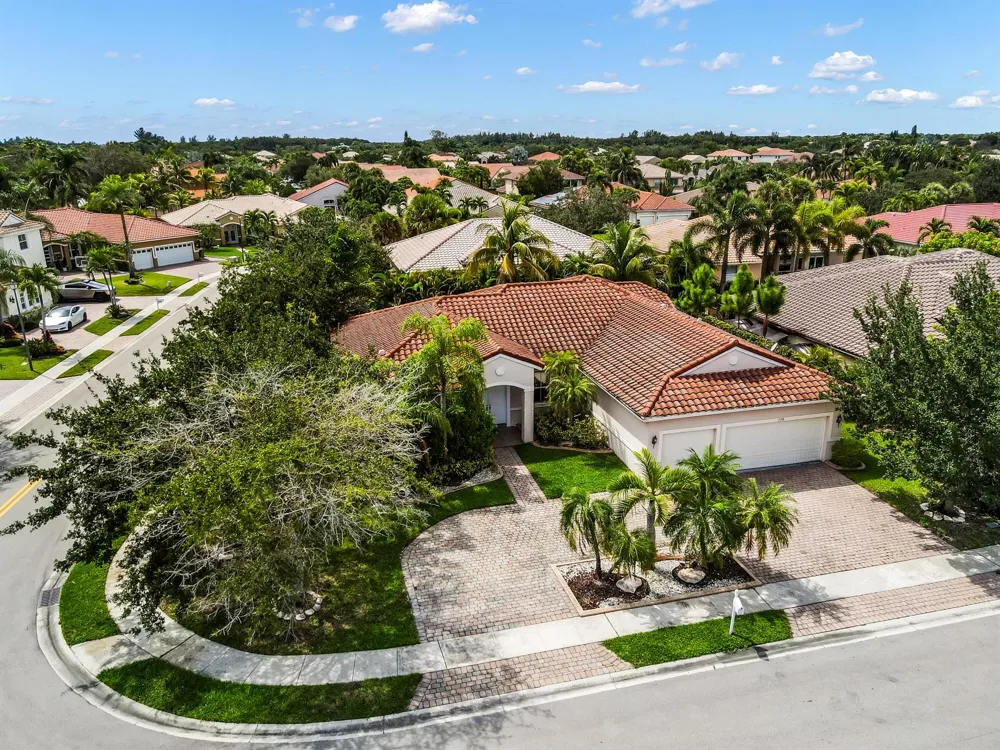 1150 SW 189TH AVENUE Pembroke Pines, FL 33029