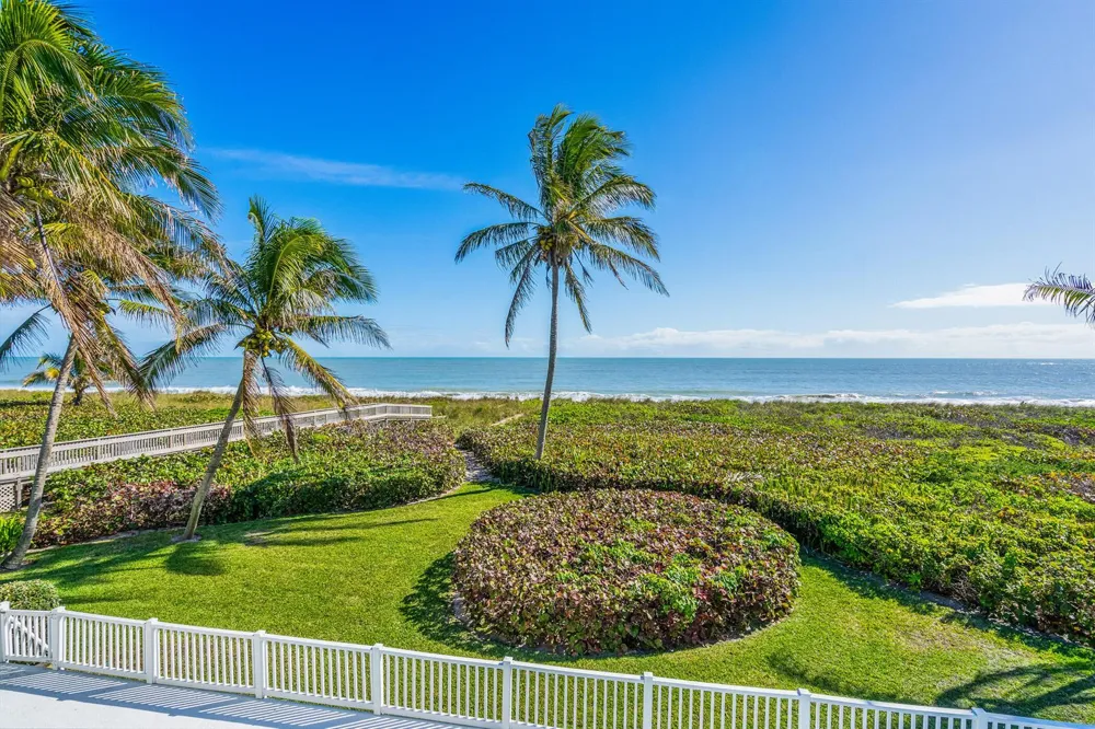 2254 MAGANS OCEAN Walk Vero Beach, FL 32963