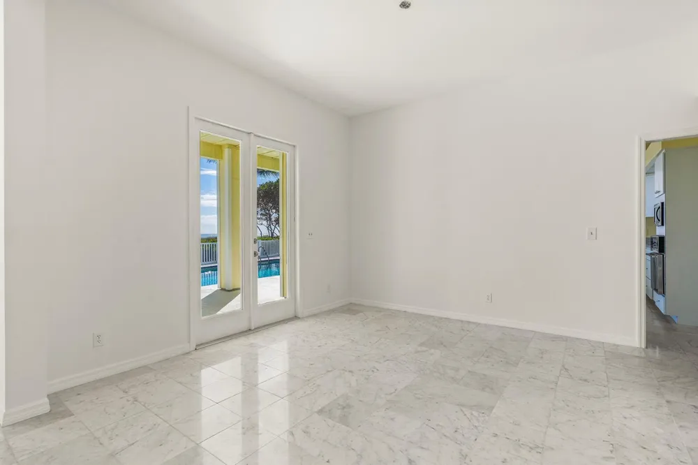 2254 MAGANS OCEAN Walk Vero Beach, FL 32963