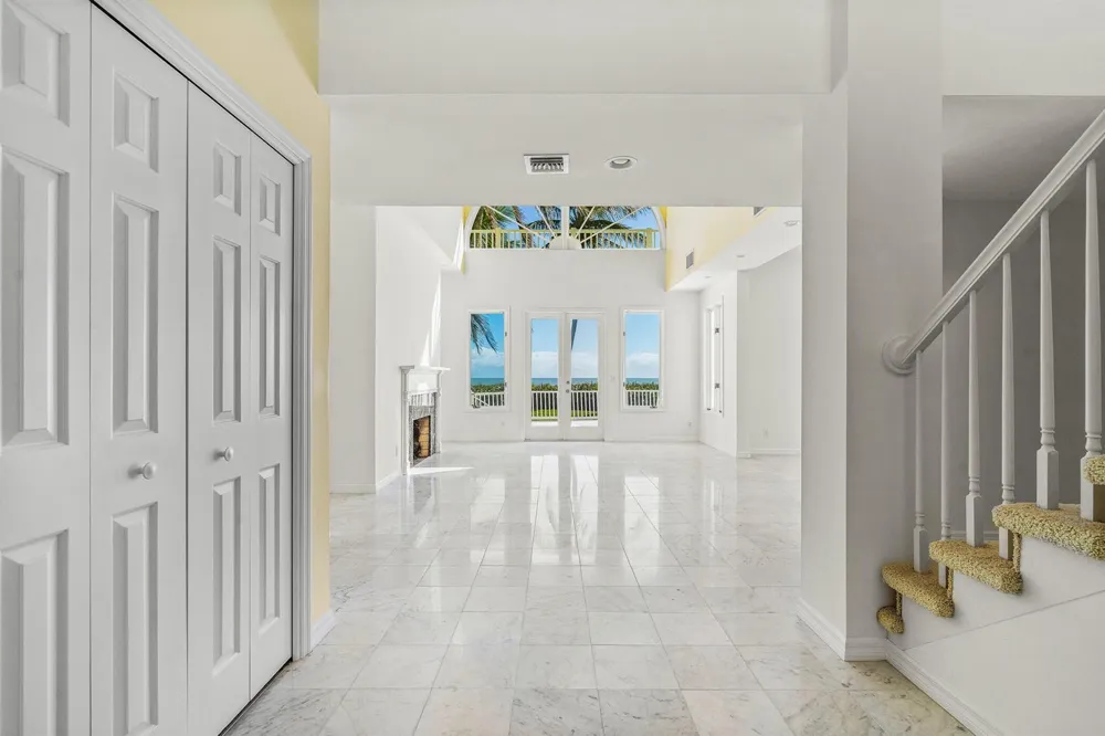 2254 MAGANS OCEAN Walk Vero Beach, FL 32963