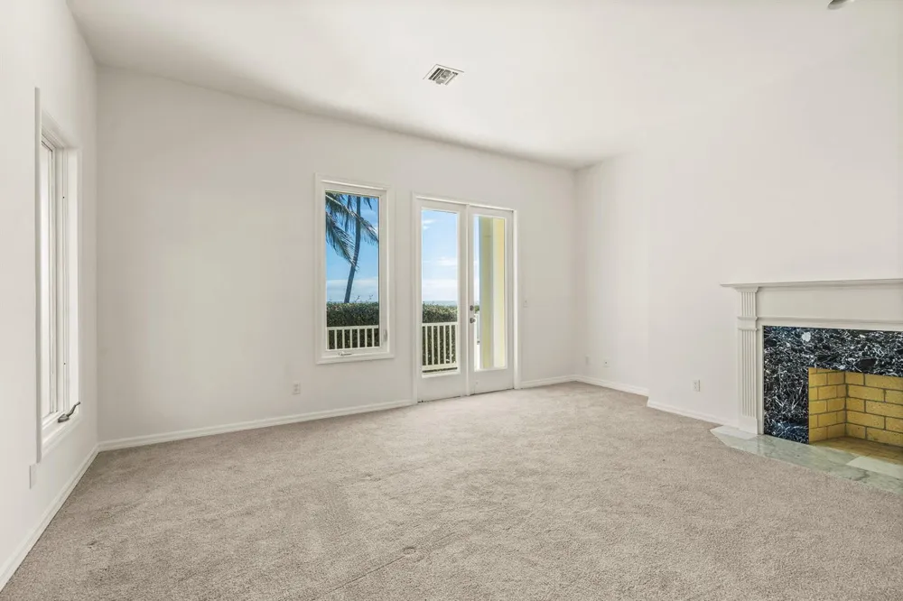 2254 MAGANS OCEAN Walk Vero Beach, FL 32963