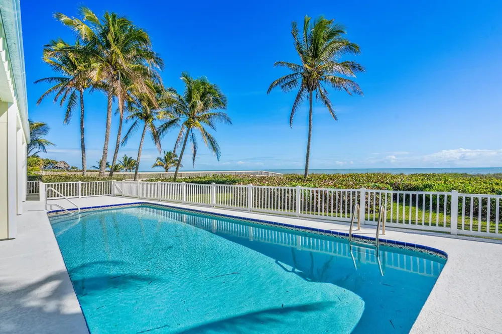 2254 MAGANS OCEAN Walk Vero Beach, FL 32963