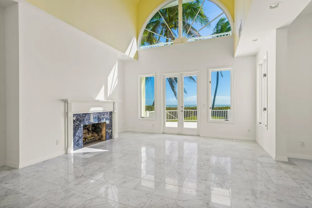 2254 MAGANS OCEAN Walk Vero Beach, FL 32963
