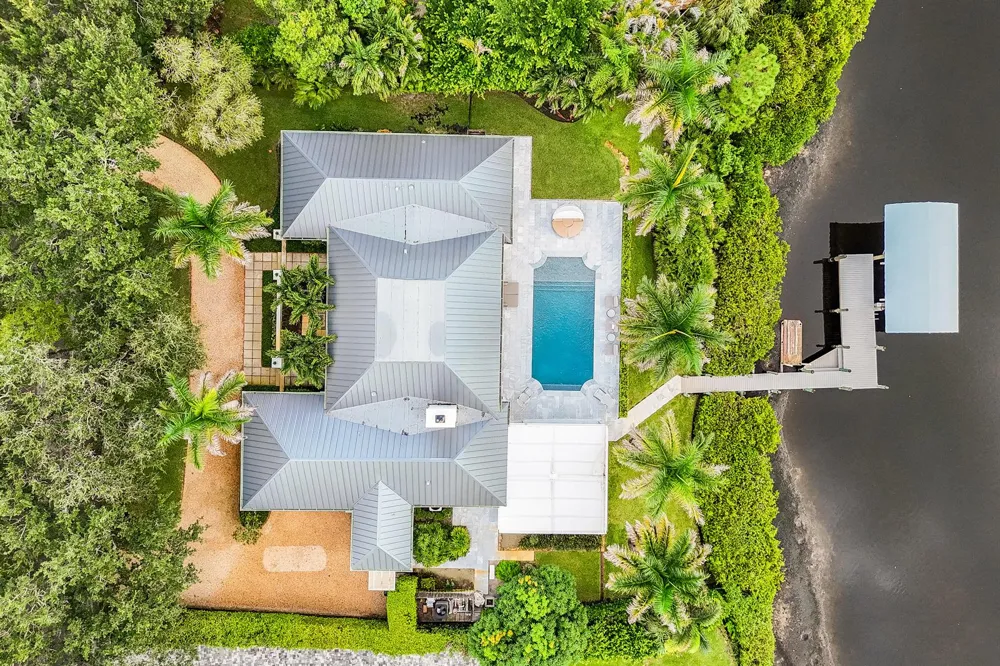 18444 SE Heritage Drive Tequesta, FL 33469