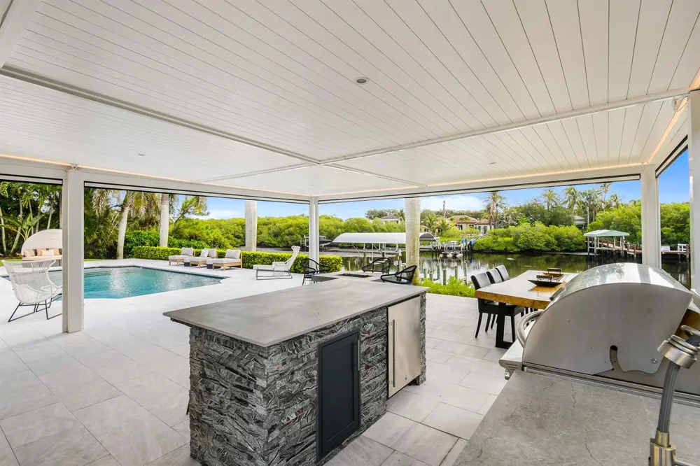 18444 SE Heritage Drive Tequesta, FL 33469