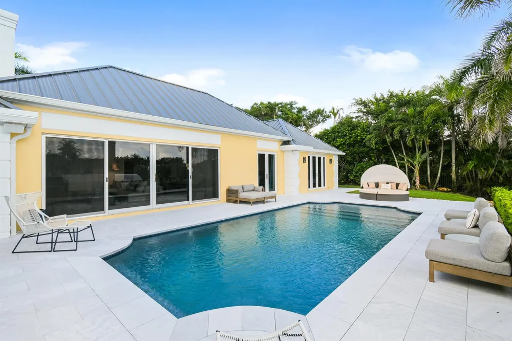18444 SE Heritage Drive Tequesta, FL 33469