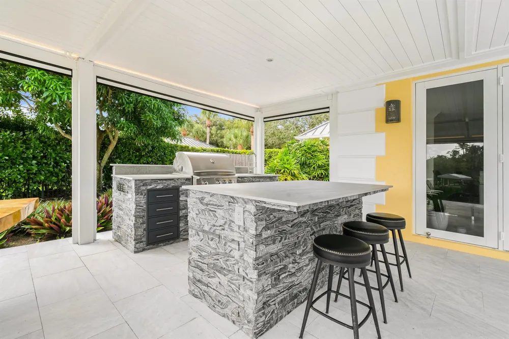 18444 SE Heritage Drive Tequesta, FL 33469