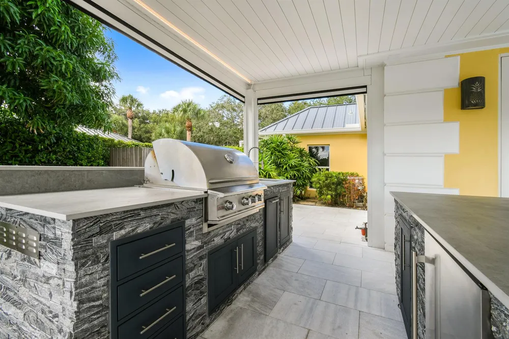 18444 SE Heritage Drive Tequesta, FL 33469