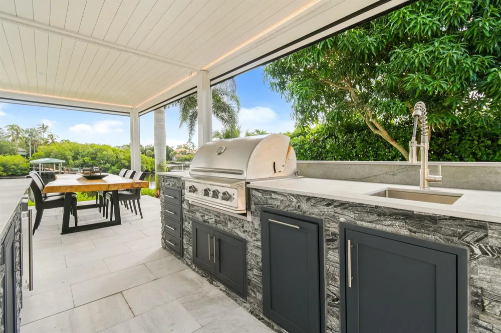 18444 SE Heritage Drive Tequesta, FL 33469