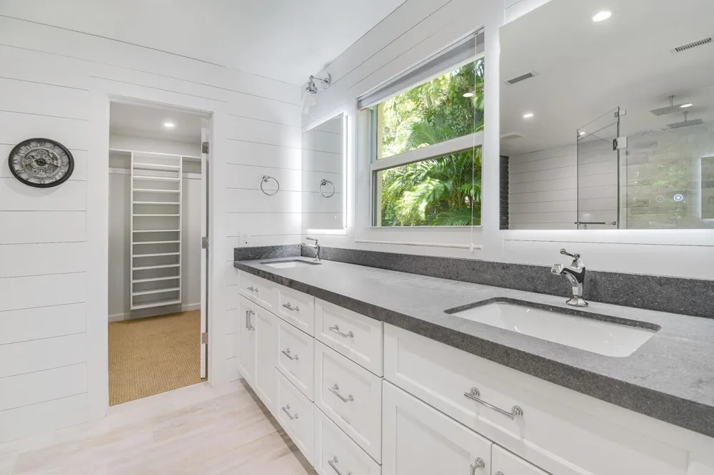 18444 SE Heritage Drive Tequesta, FL 33469