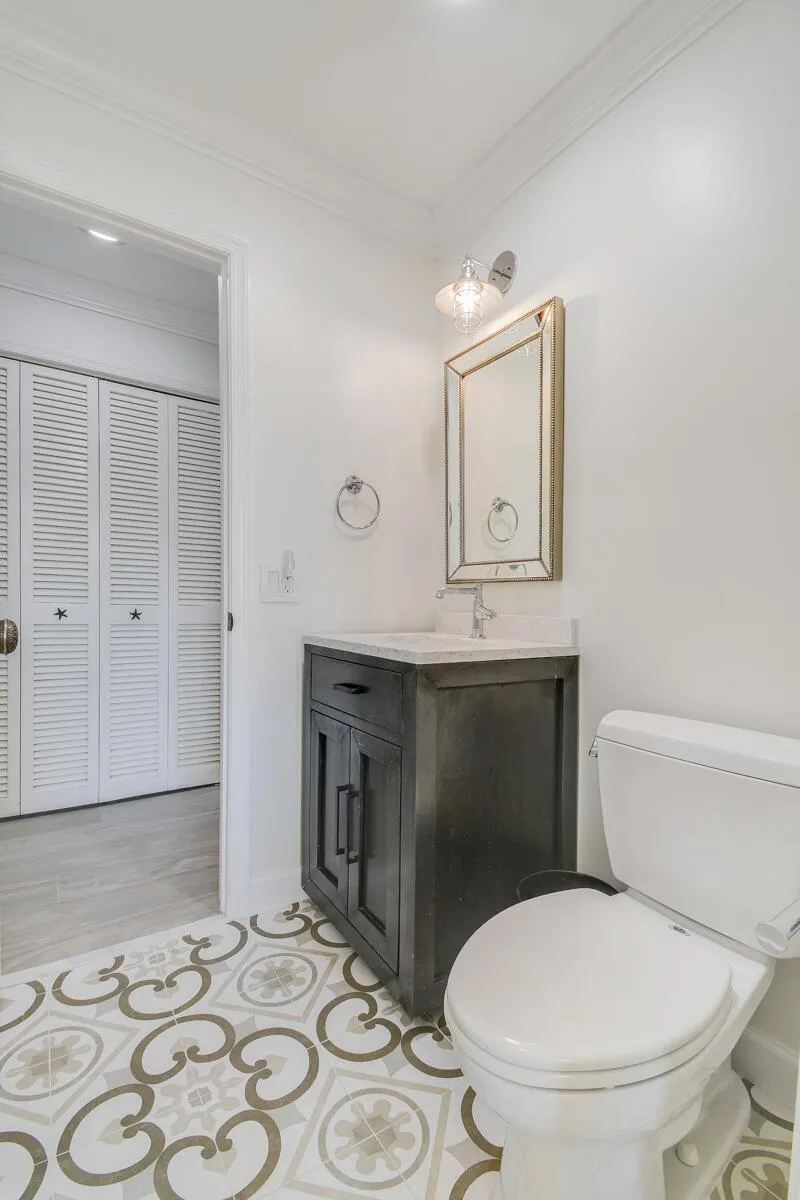 18444 SE Heritage Drive Tequesta, FL 33469