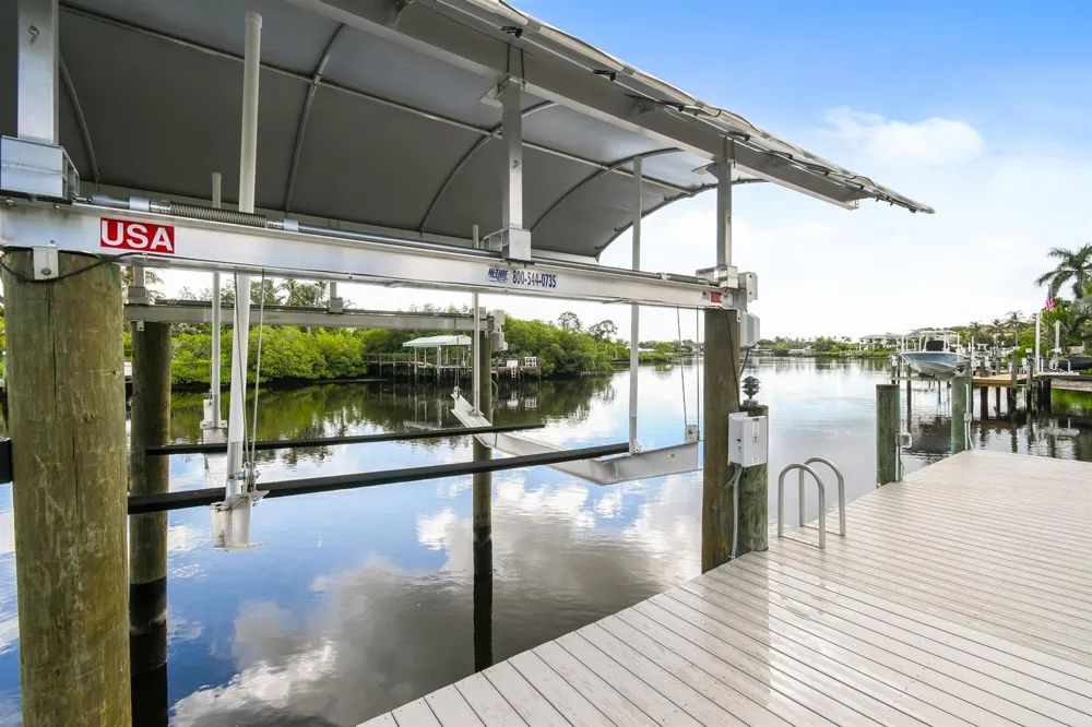 18444 SE Heritage Drive Tequesta, FL 33469
