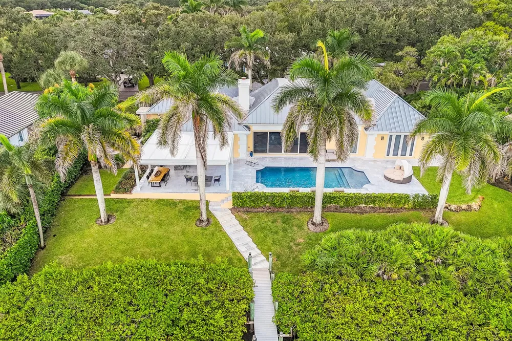 18444 SE Heritage Drive Tequesta, FL 33469