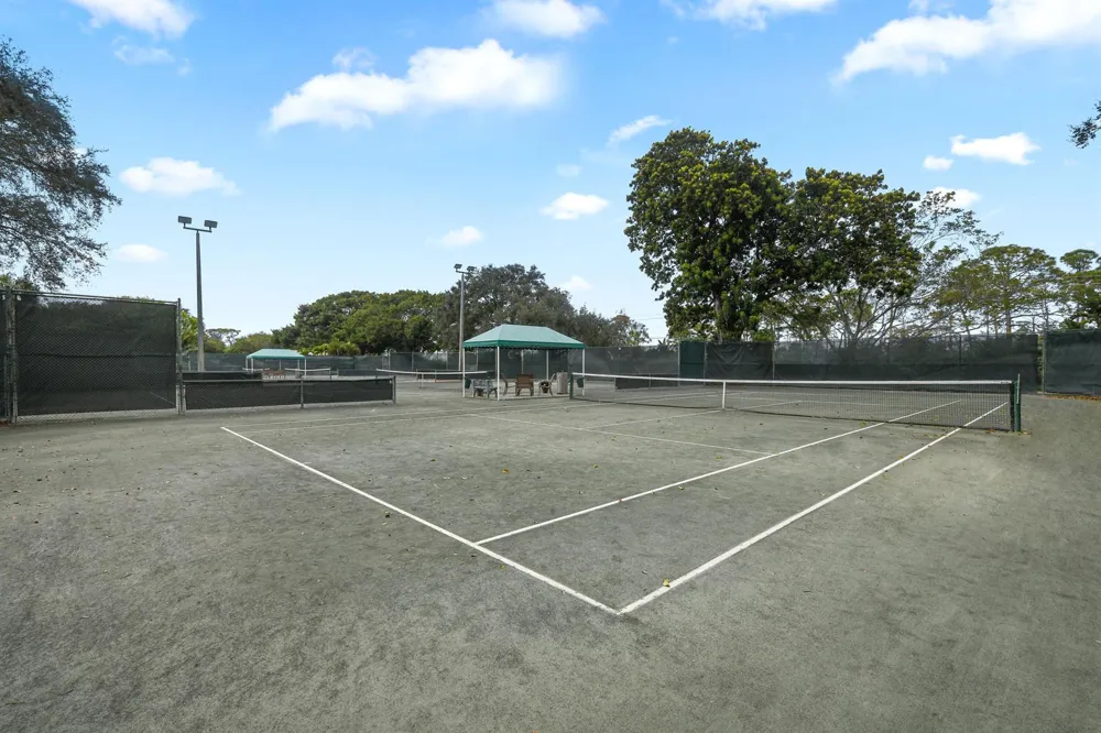18444 SE Heritage Drive Tequesta, FL 33469