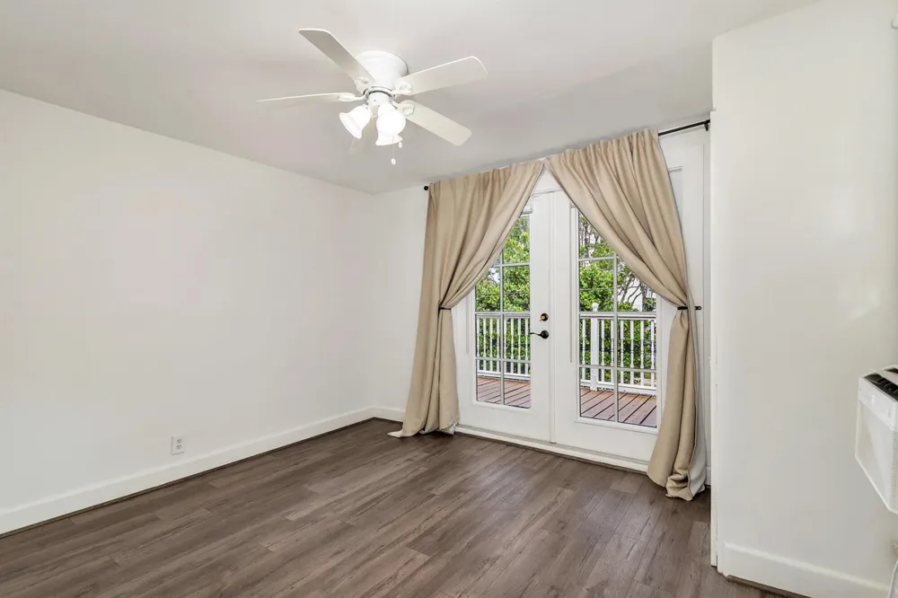 3901 Washington Road West Palm Beach, FL 33405