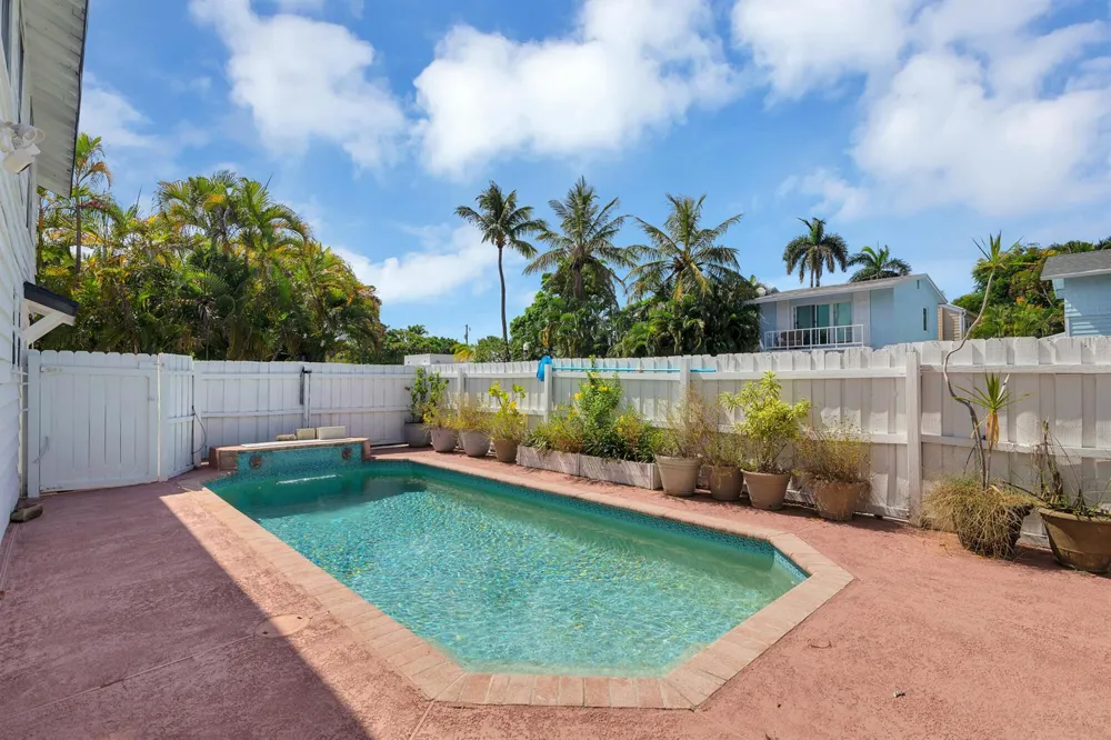 3901 Washington Road West Palm Beach, FL 33405