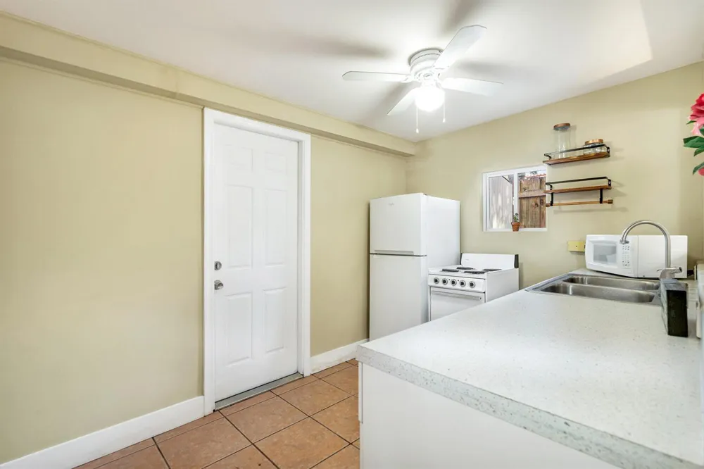 3901 Washington Road West Palm Beach, FL 33405