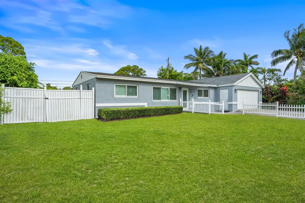 2071 W Carol Circle West Palm Beach, FL 33415