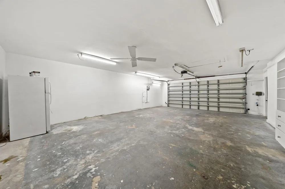 2071 W Carol Circle West Palm Beach, FL 33415