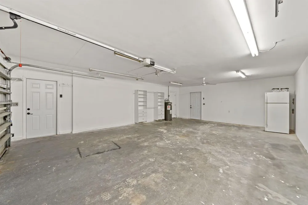 2071 W Carol Circle West Palm Beach, FL 33415