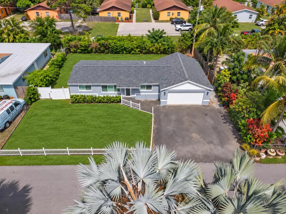 2071 W Carol Circle West Palm Beach, FL 33415