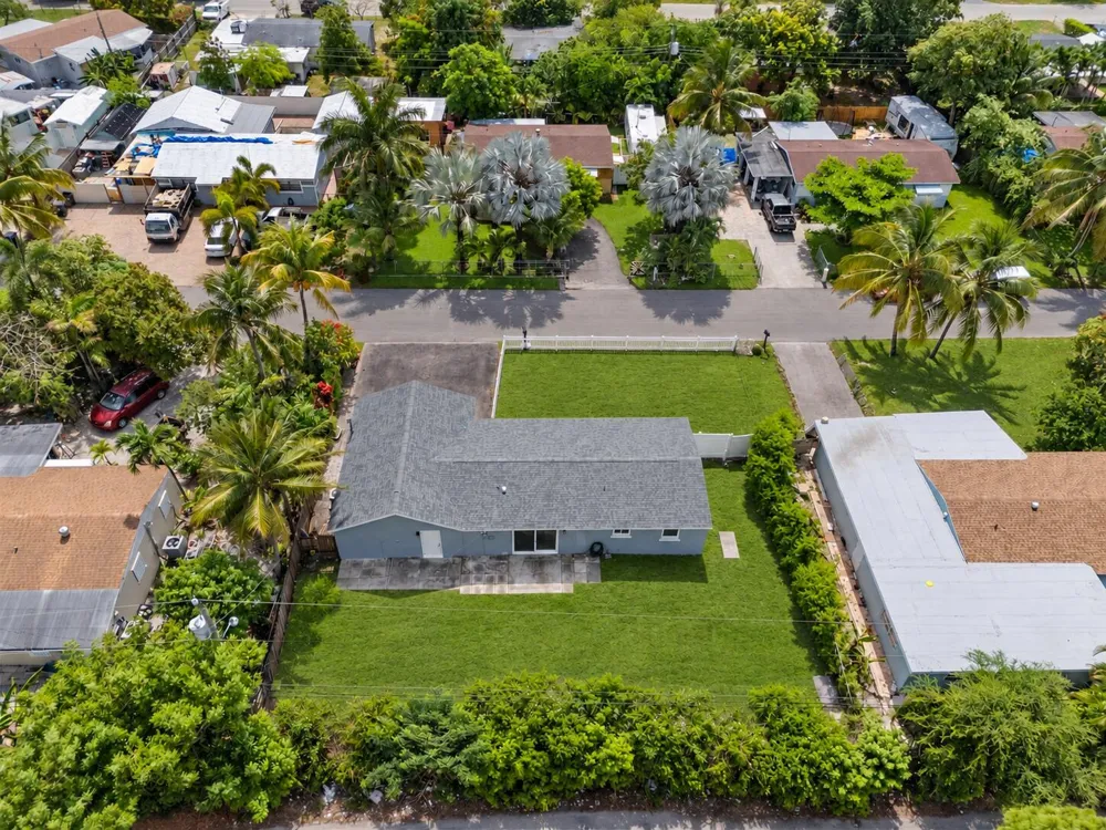 2071 W Carol Circle West Palm Beach, FL 33415