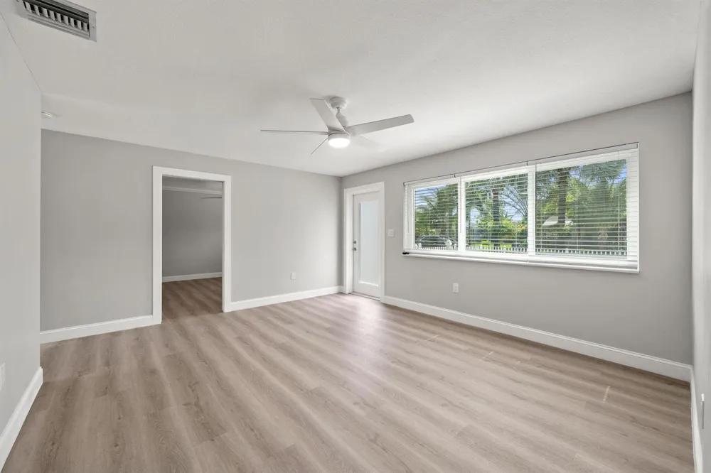 2071 W Carol Circle West Palm Beach, FL 33415