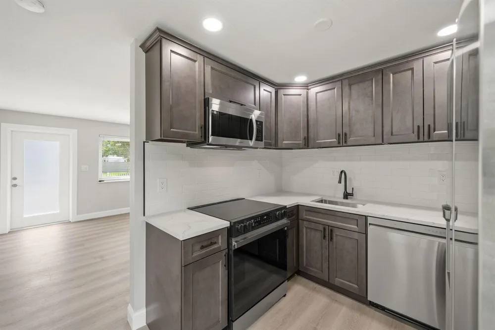 2071 W Carol Circle West Palm Beach, FL 33415