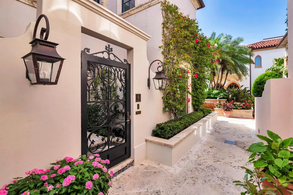 5 Via Flagler Palm Beach, FL 33480