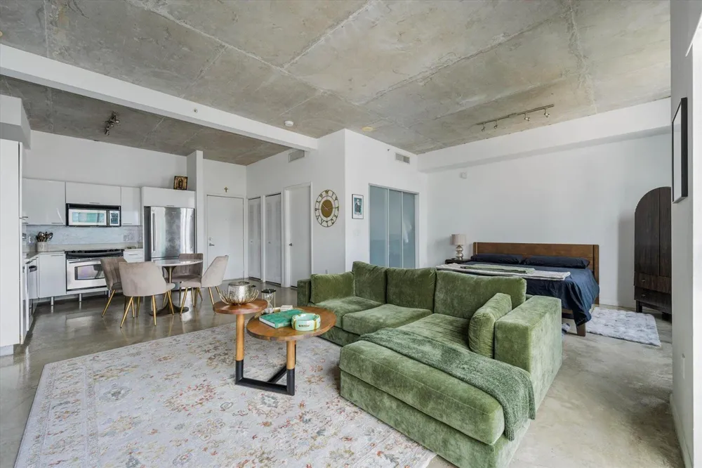 234 NE 3rd Street #1403 Miami, FL 33132